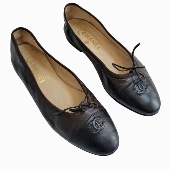 Chanel CC Bow Front Ballerina Flats - Picture 2 of 10